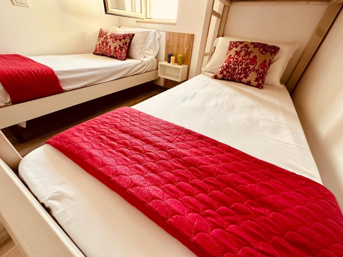 B&B The Sun - Family Rooms โตรเปอา ภายนอก รูปภาพ