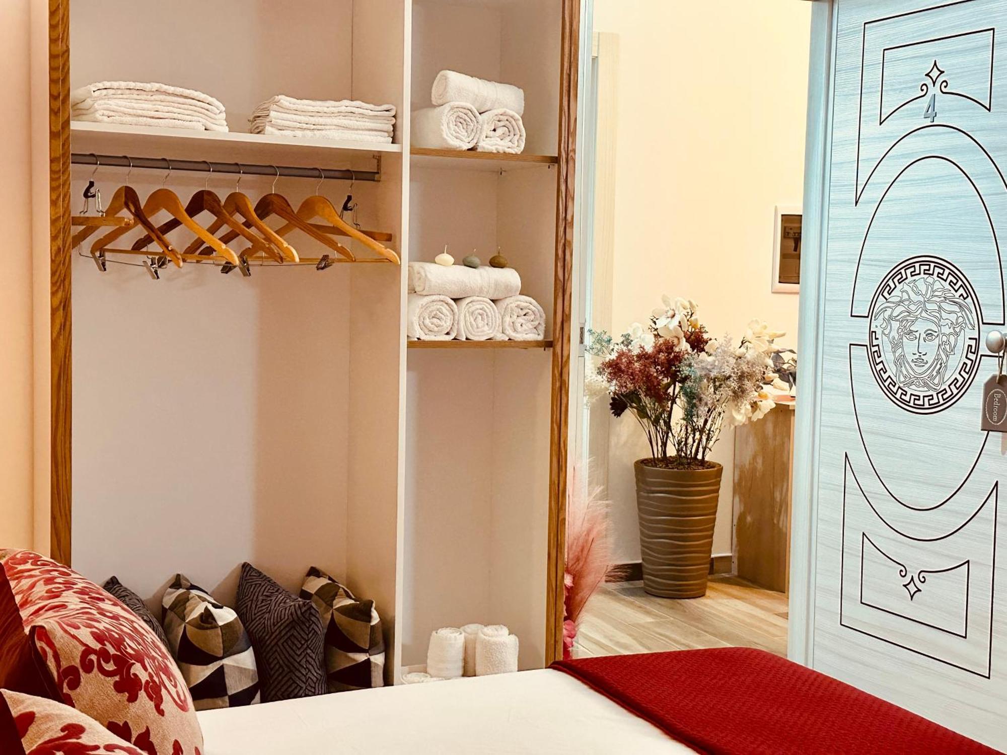 B&B The Sun - Family Rooms โตรเปอา ภายนอก รูปภาพ