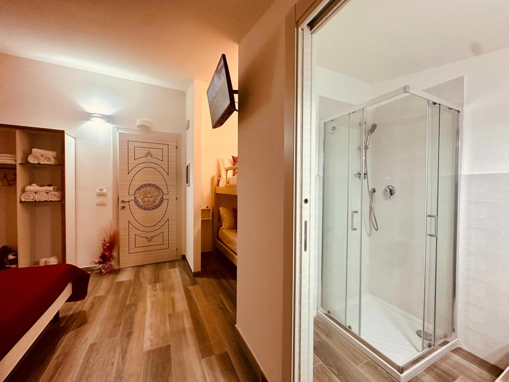 B&B The Sun - Family Rooms โตรเปอา ภายนอก รูปภาพ