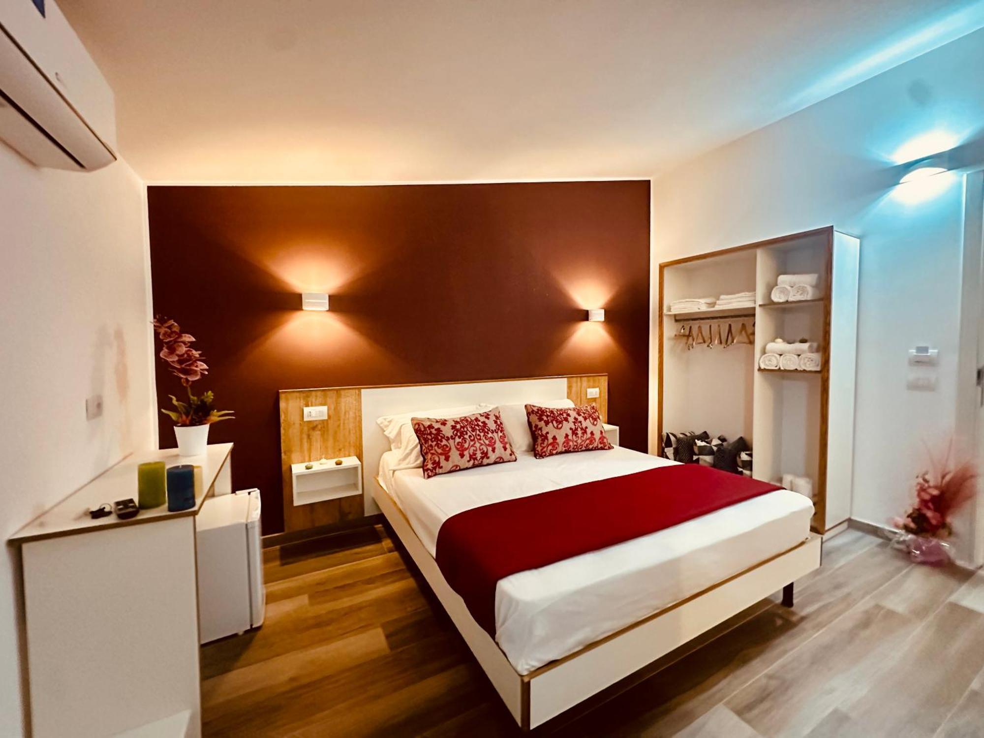 B&B The Sun - Family Rooms โตรเปอา ภายนอก รูปภาพ