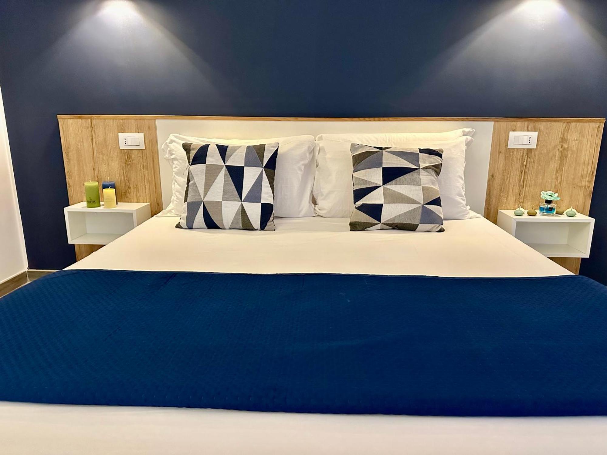 B&B The Sun - Family Rooms โตรเปอา ภายนอก รูปภาพ