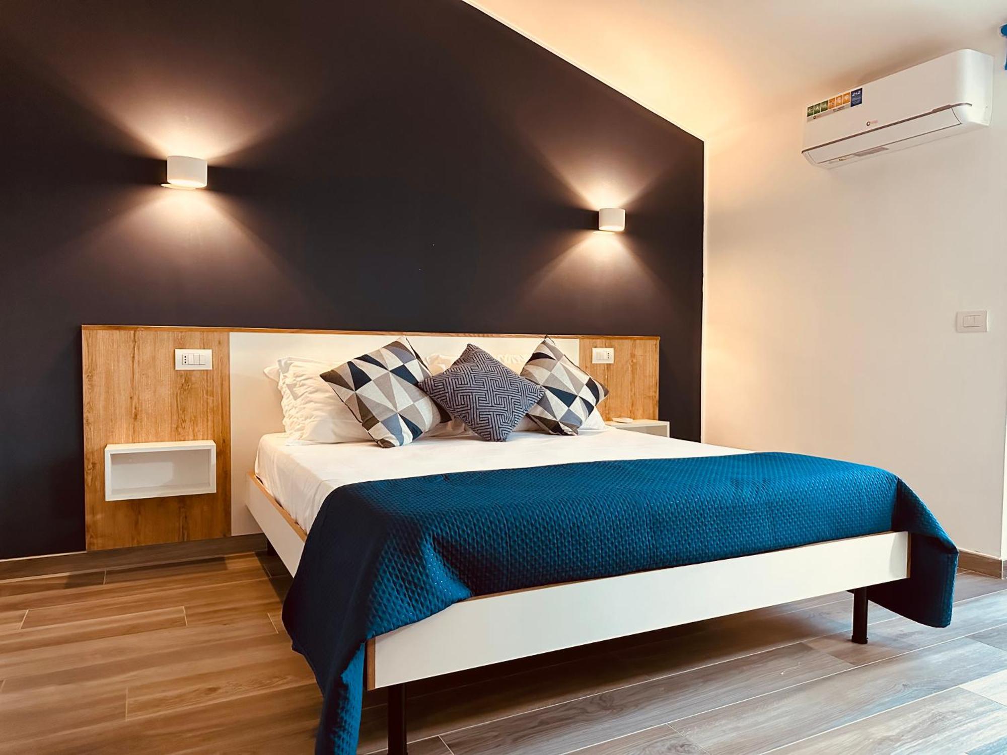 B&B The Sun - Family Rooms โตรเปอา ภายนอก รูปภาพ
